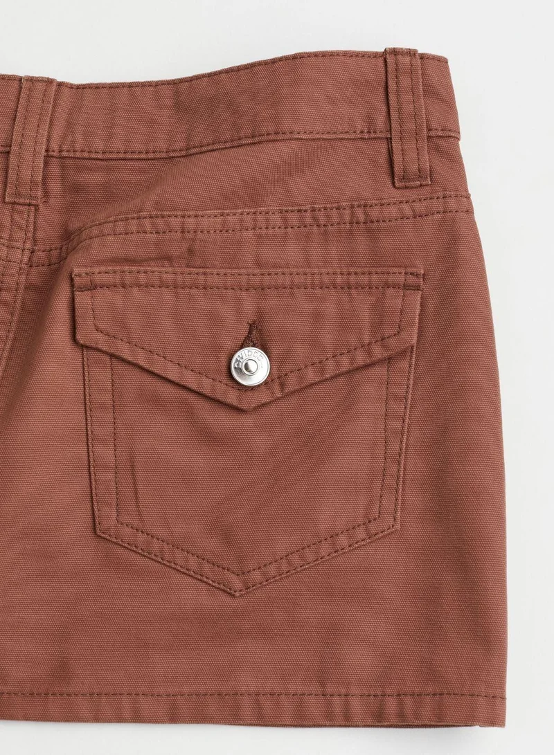 اتش اند ام تنورة ميني بخصر عالي